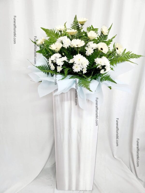 Condolence Flower 8209